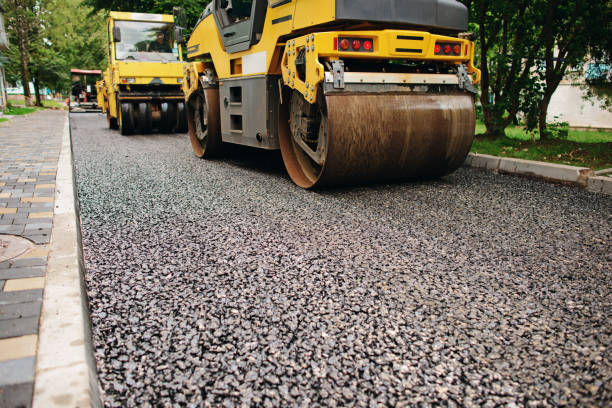 Best Affordable Driveway Pavers  in Earlimart, CA